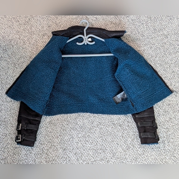 NWOT Guess UNISEX (Size S)  Faux-Leather Black Bomber Jacket With Sherpa Lining - Picture 11 of 16